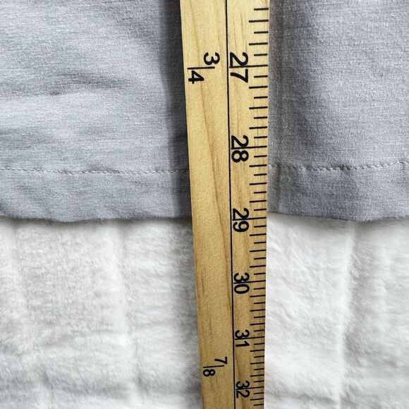 Vuori Shirt SS Bridge Button Down Men's L Light Gray Stretch Performance Comfort - Picture 4 of 11